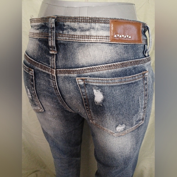 🍒 Dollhouse Charley Distressed Skinny Jeans - Picture 3 of 9